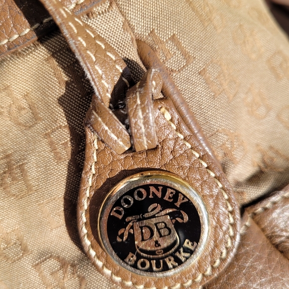 Dooney & Bourke Vintage Tan Drawstring Bucket Shoulder Bag - Picture 4 of 16